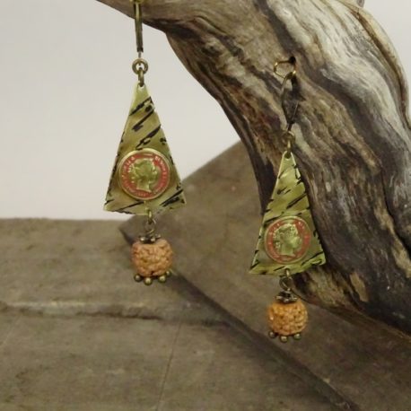 Boucles d’oreilles rustiques graine de rudraksha (2)