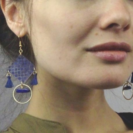 Boucles d’oreilles lapis-lazuli et pompons