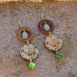 Boucles d’oreilles “Vierge Marie” et jade