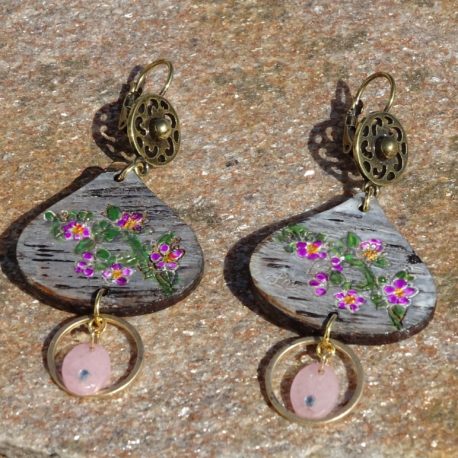 Boucles d’oreilles fleurs et quartz rose (3)
