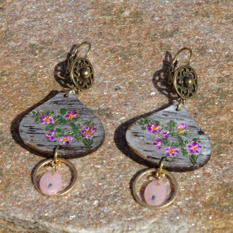 Boucles d’oreilles fleurs et quartz rose